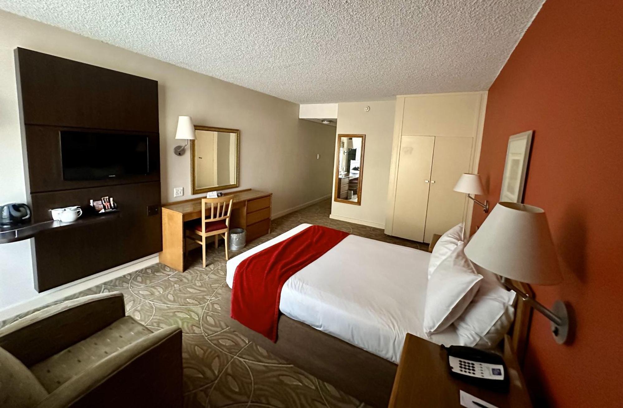 Garden Court Nelson Mandela Boulevard Hotel 3*