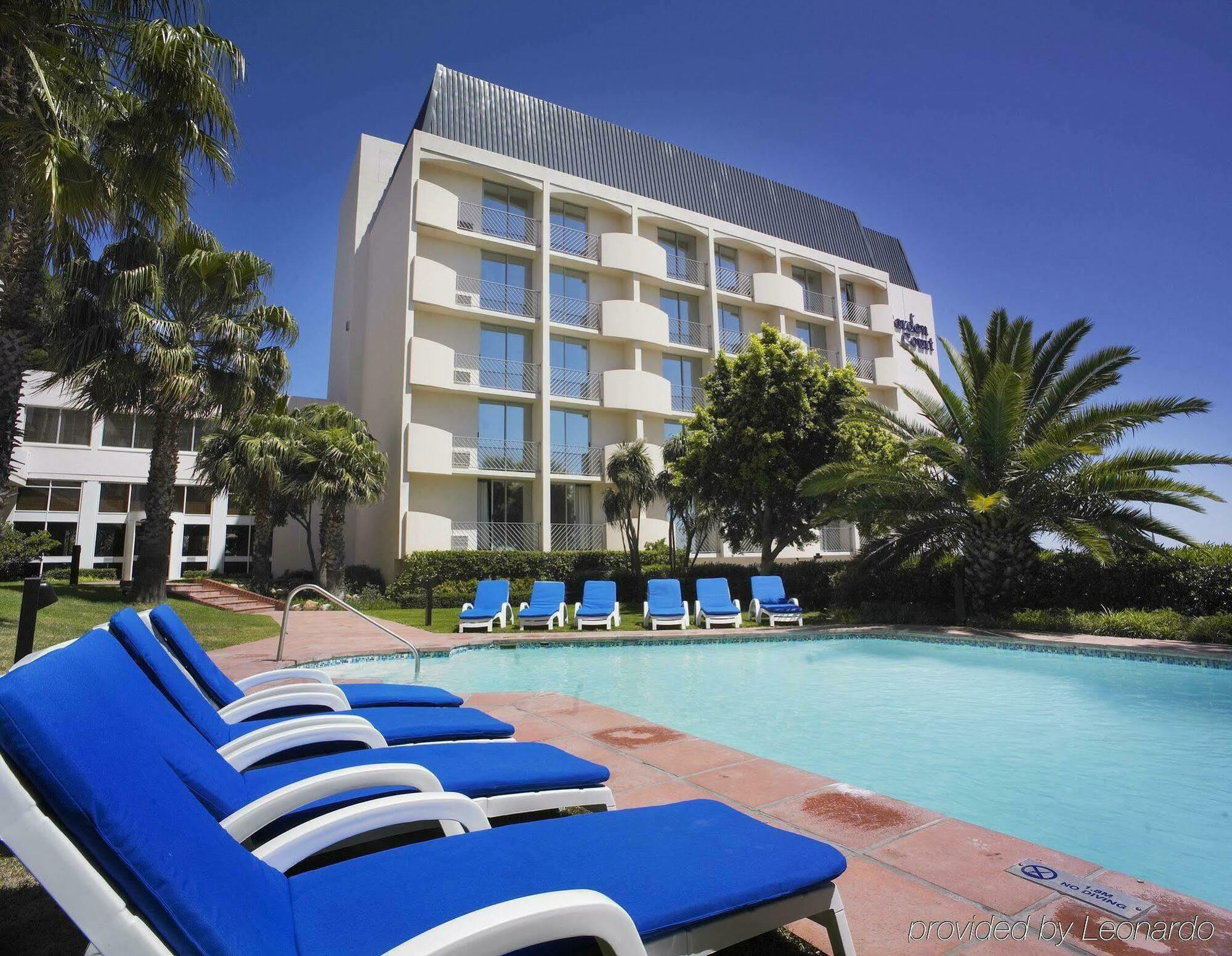 Garden Court Nelson Mandela Boulevard Hotel 3*