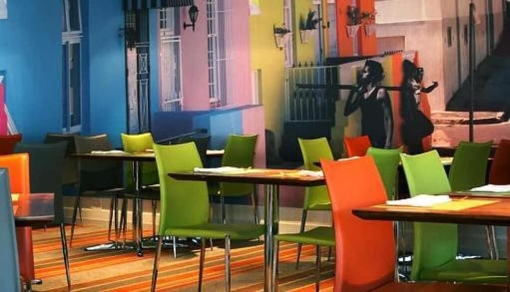Garden Court Nelson Mandela Boulevard Hotel Cape Town