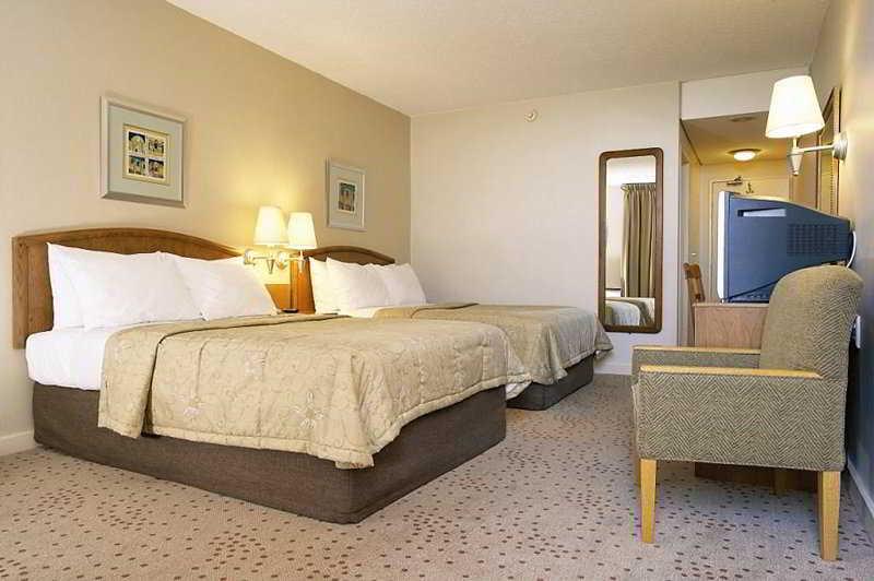 Hotel Garden Court Nelson Mandela Boulevard 3*